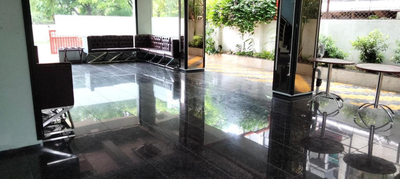 Hotel Airport Kk Nagpur Extérieur photo