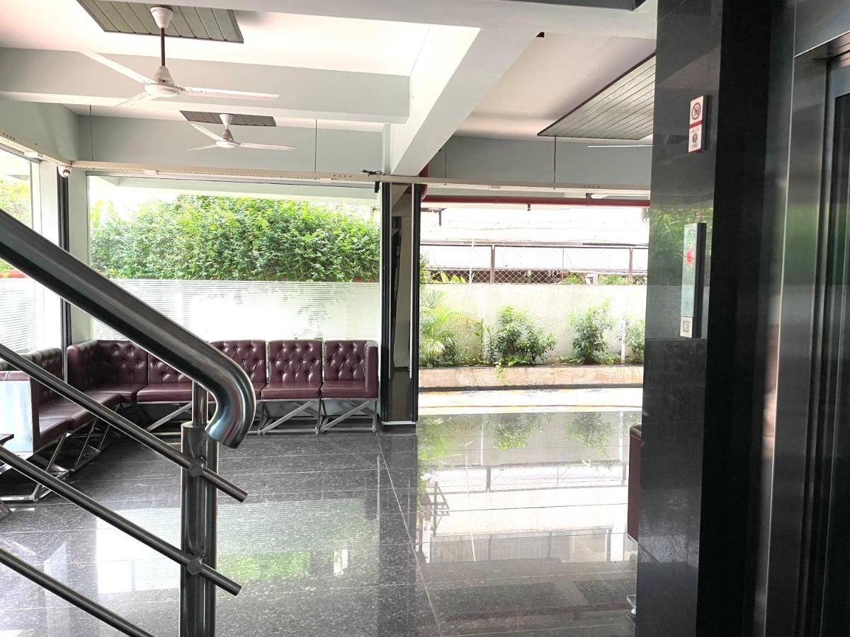 Hotel Airport Kk Nagpur Extérieur photo
